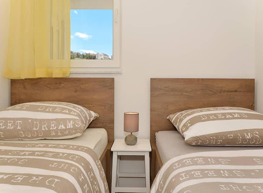 Apartment Charlie Подстрана Экстерьер фото