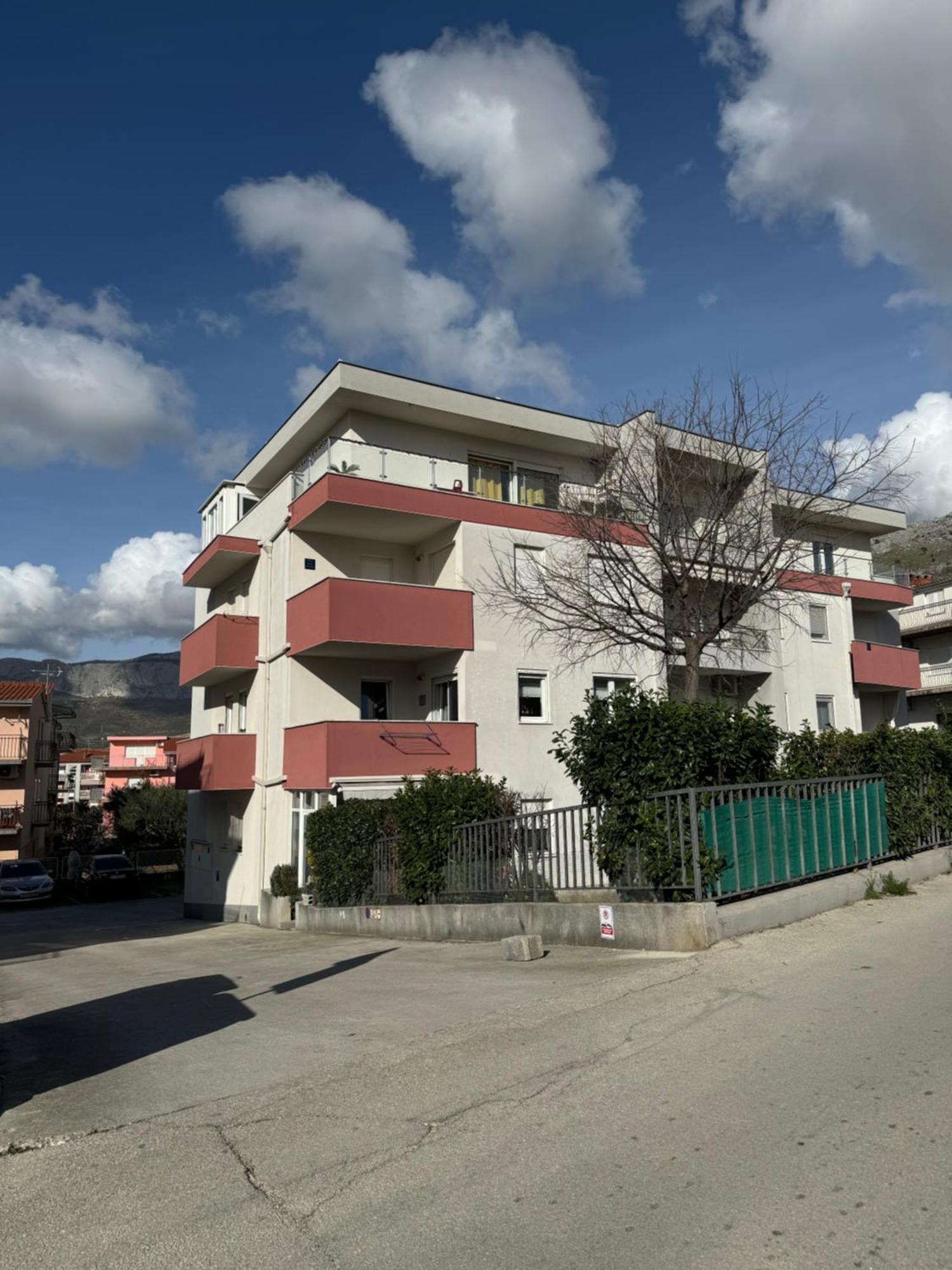 Apartment Charlie Подстрана Экстерьер фото